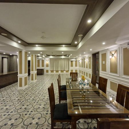 Golden Landmark Green Valley Beach Resort โดนาเปาลา ภายนอก รูปภาพ