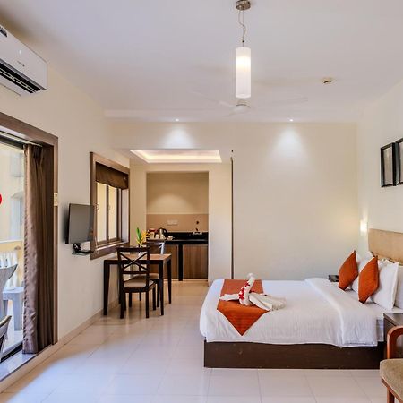 Golden Landmark Green Valley Beach Resort โดนาเปาลา ภายนอก รูปภาพ