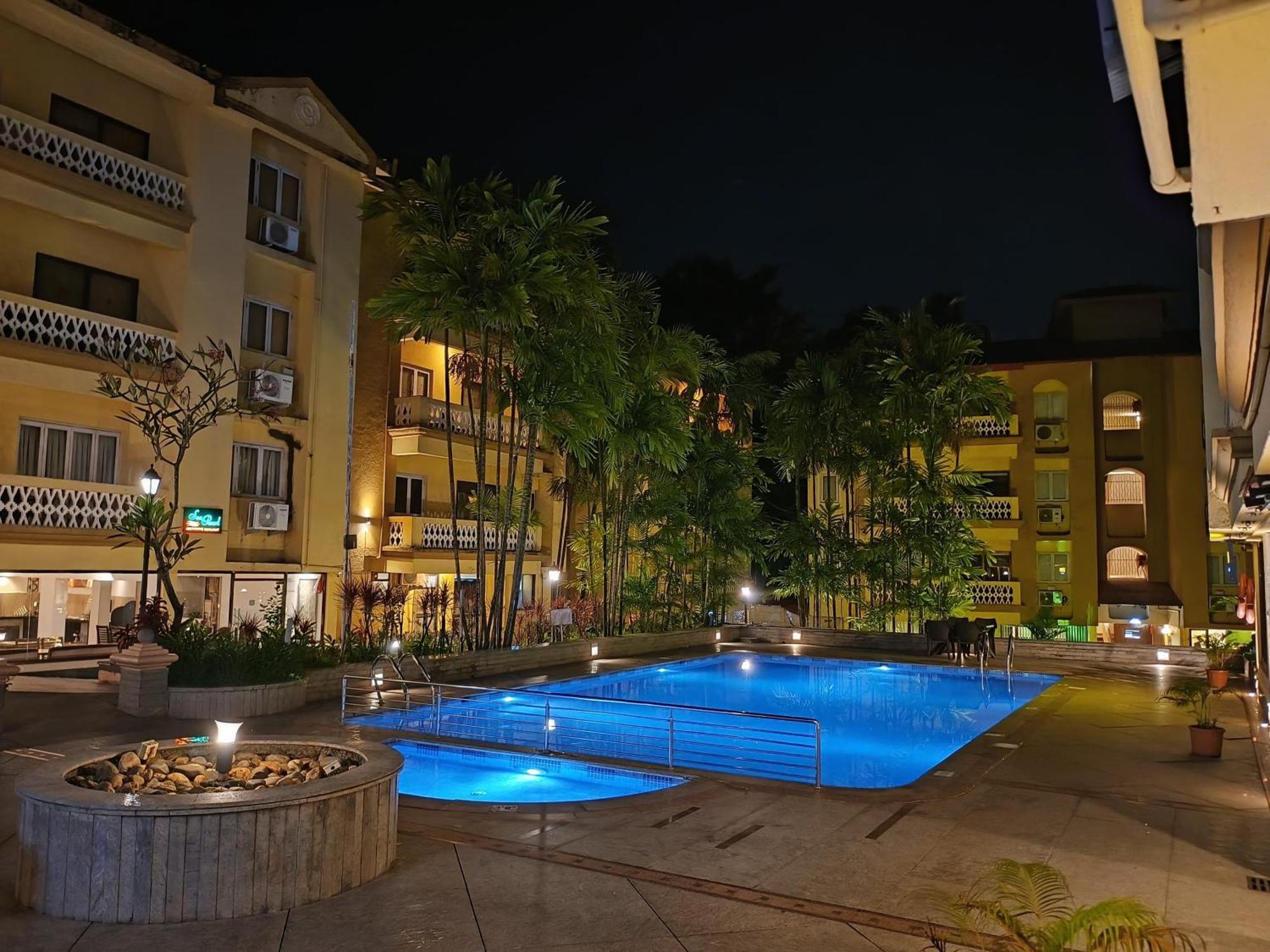 Golden Landmark Green Valley Beach Resort โดนาเปาลา ภายนอก รูปภาพ