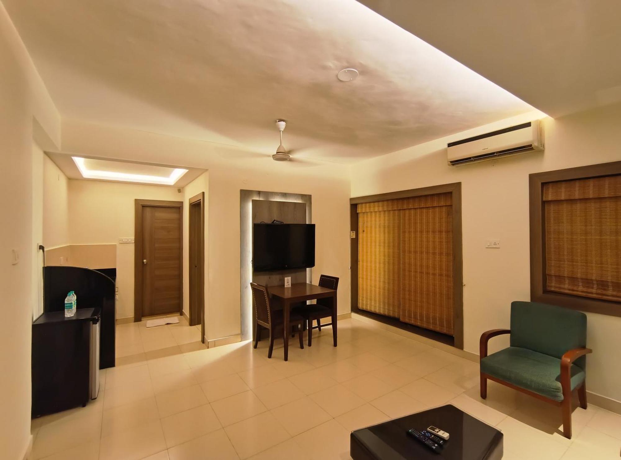 Golden Landmark Green Valley Beach Resort โดนาเปาลา ภายนอก รูปภาพ
